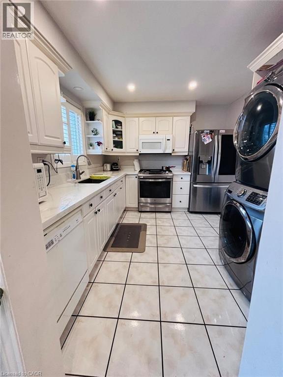 3082 Cantelon Crescent Unit# Main, Mississauga, Ontario  L5N 3J8 - Photo 7 - 40819826