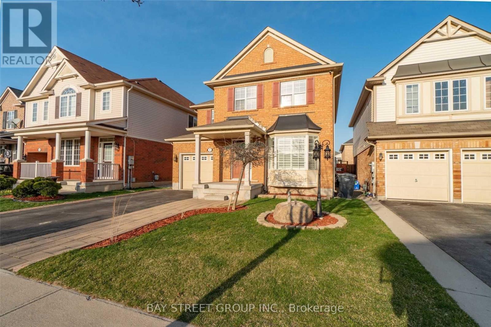 4 Decker Hollow Circle, Brampton, Ontario  L6X 0L1 - Photo 2 - W12804636