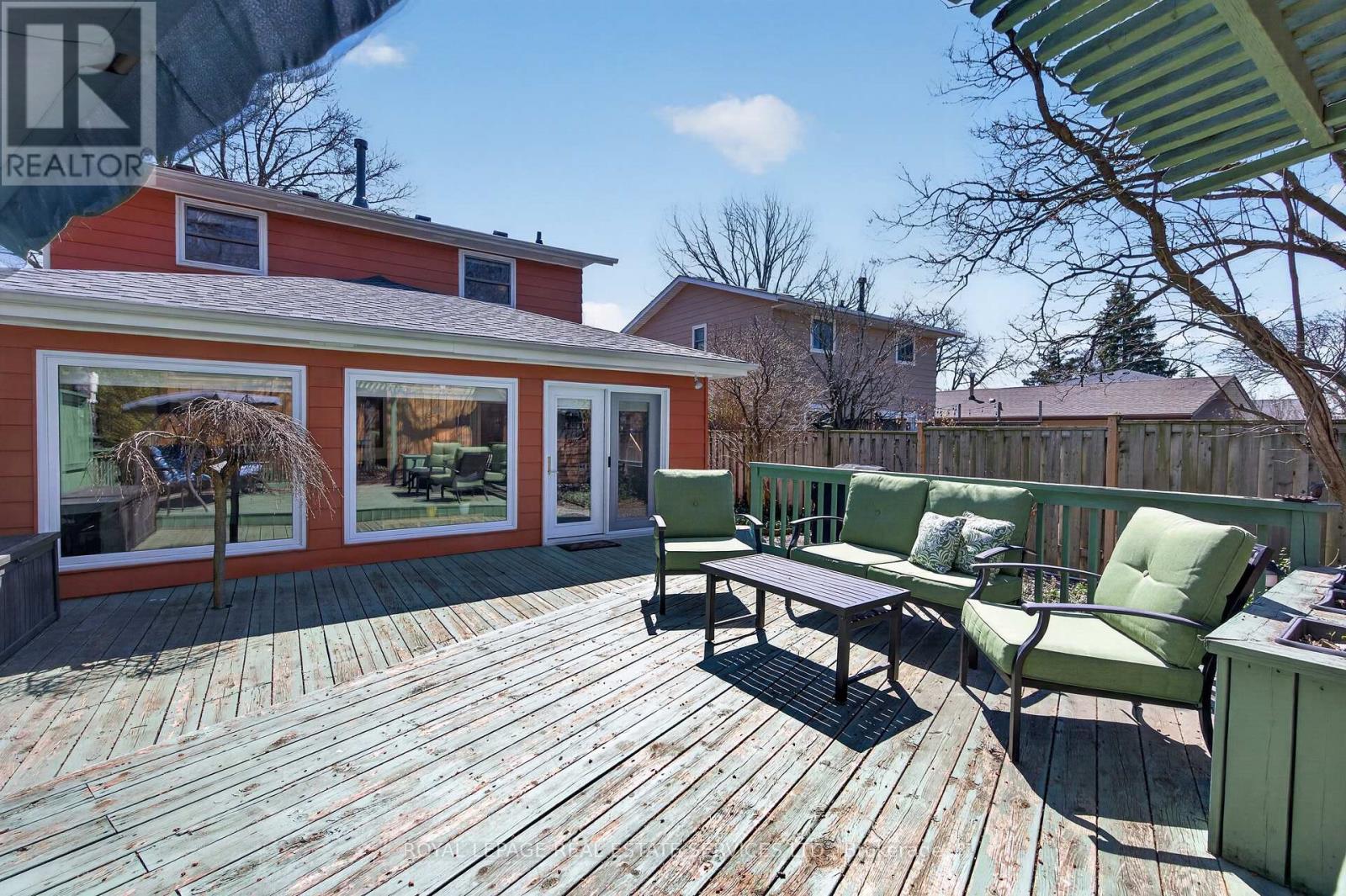 141 Oakdale Drive, Oakville, Ontario  L6H 1J4 - Photo 37 - W12983852