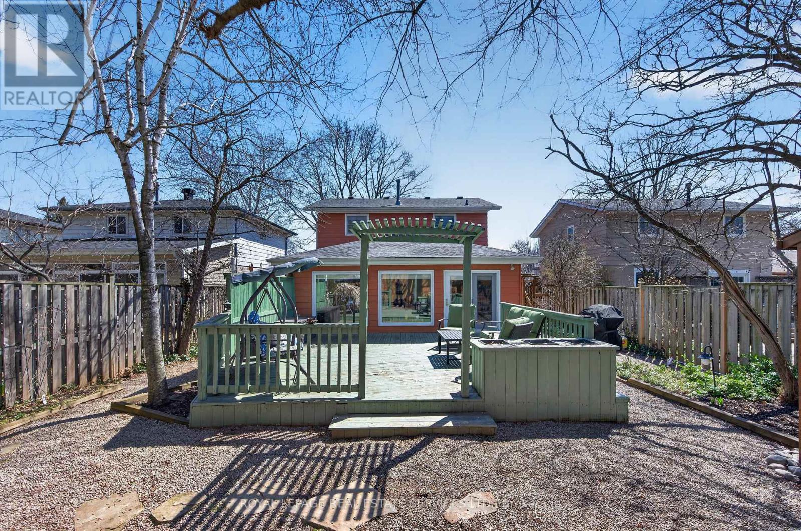 141 Oakdale Drive, Oakville, Ontario  L6H 1J4 - Photo 39 - W12983852