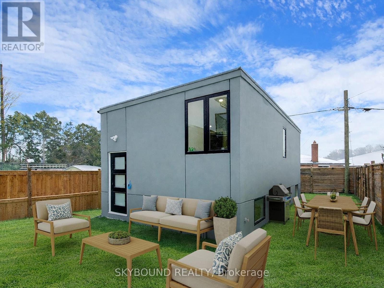 Garden - 134 Victory Drive, Toronto, Ontario  M3M 2J8 - Photo 10 - W12850928