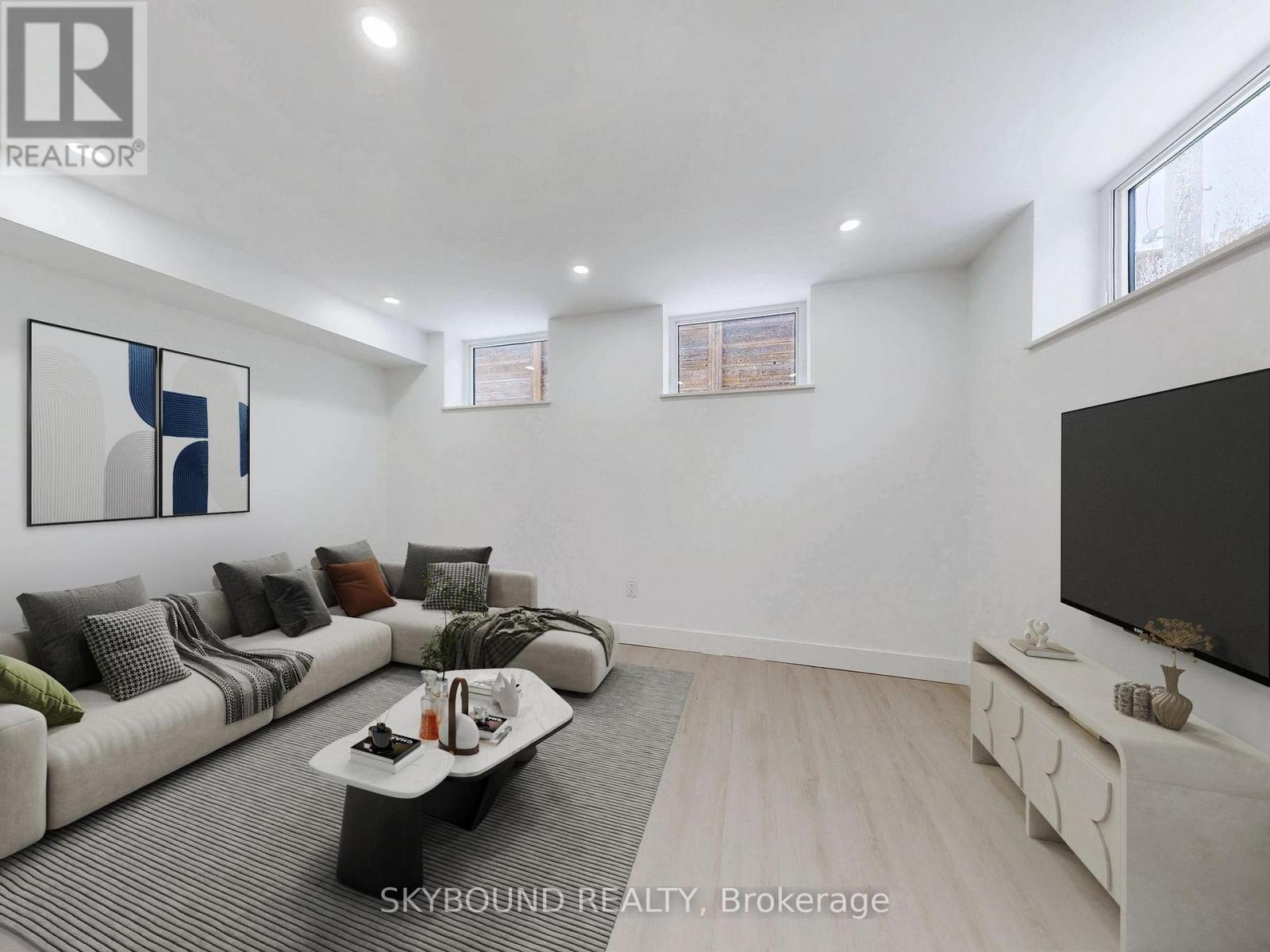 Garden - 134 Victory Drive, Toronto, Ontario  M3M 2J8 - Photo 5 - W12850928