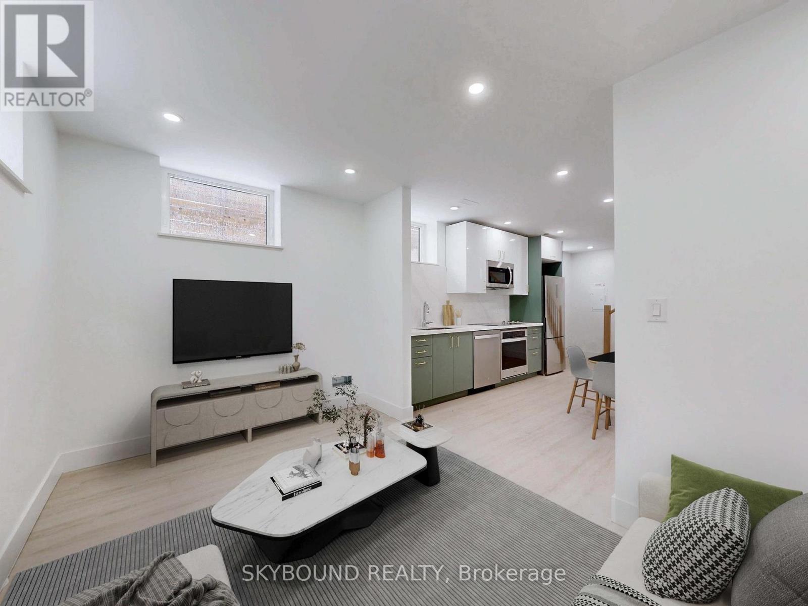 Garden - 134 Victory Drive, Toronto, Ontario  M3M 2J8 - Photo 2 - W12850928