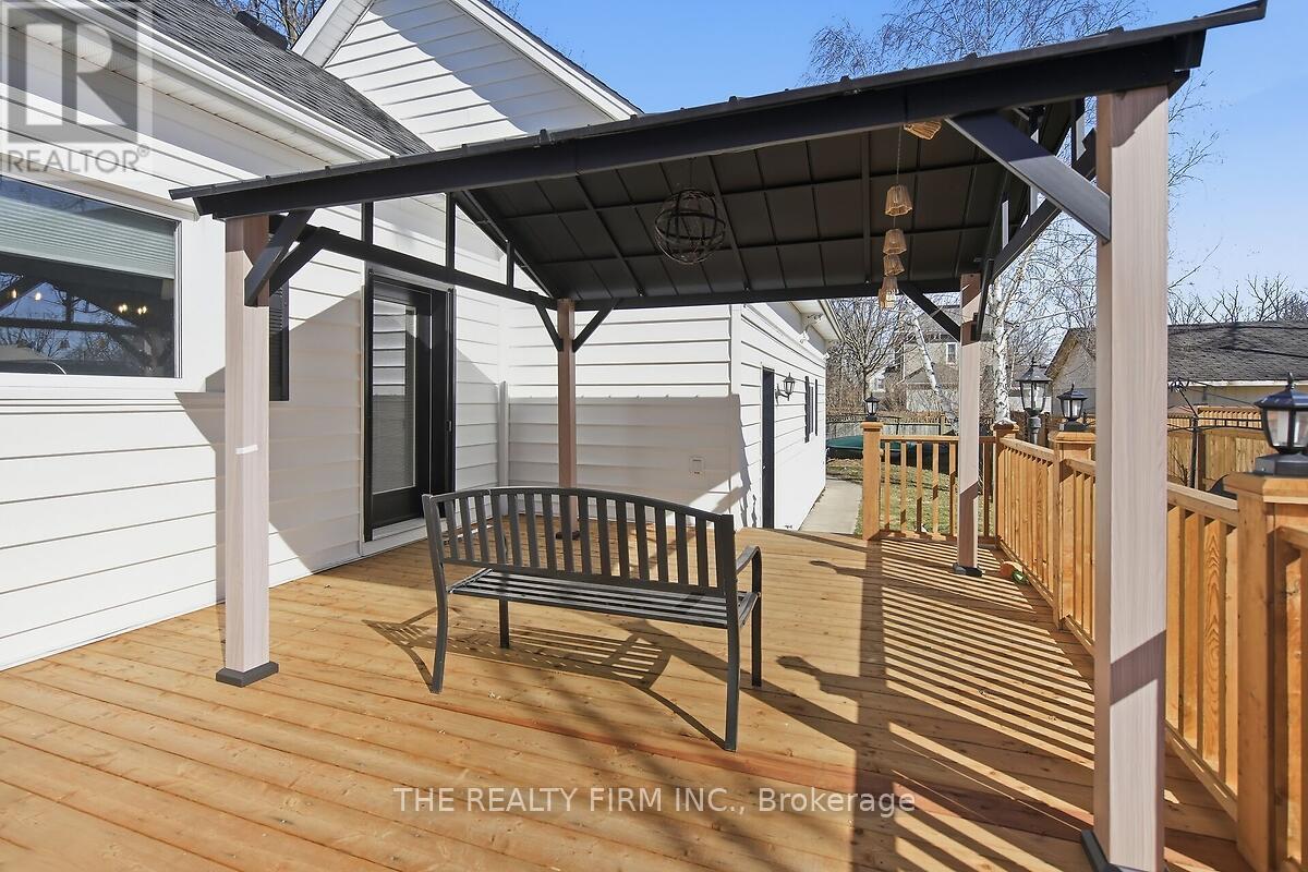 422 Greenfield Street, Petrolia, Ontario  N0N 1R0 - Photo 38 - X13010662