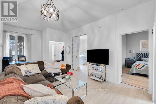 69 Blackburn Avenue, Ottawa, Ontario  K1N 8A4 - Photo 7 - X13010572