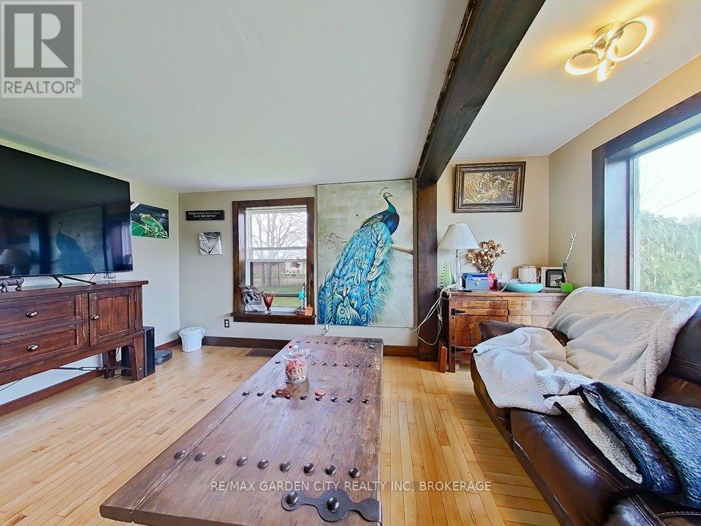 1030 Metler Road, Pelham, Ontario  L0S 1C0 - Photo 9 - X13010610