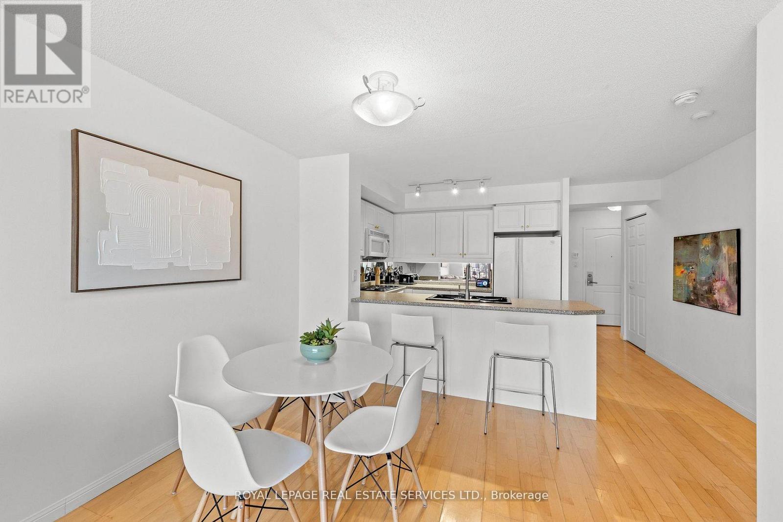 606 - 18 Wanless Avenue, Toronto, Ontario  M4N 3R9 - Photo 10 - C13010566