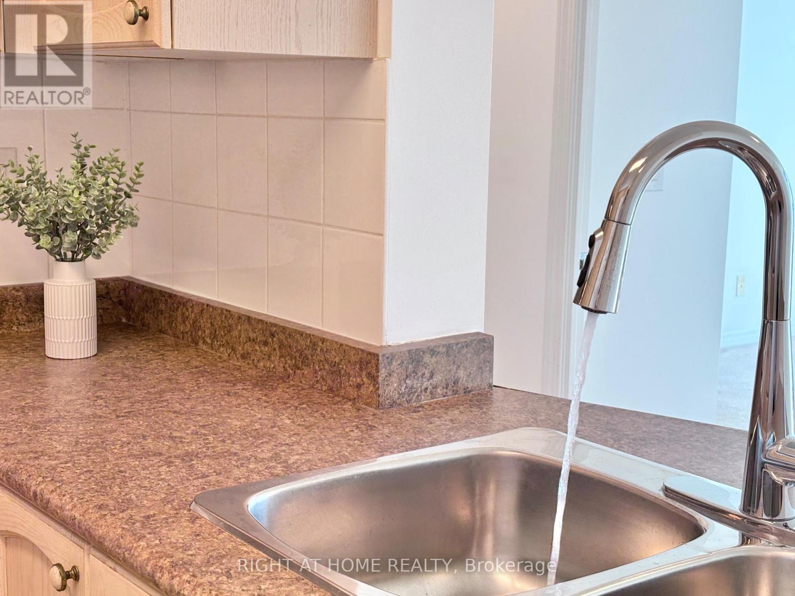 2607 - 5508 Yonge Street, Toronto, Ontario  M2N 7L2 - Photo 10 - C13010616