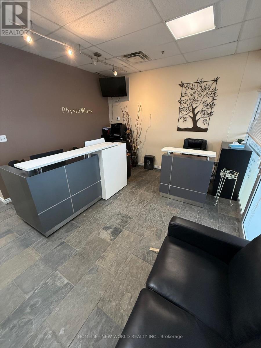 2042 VICTORIA PARK AVENUE E, Toronto, Ontario