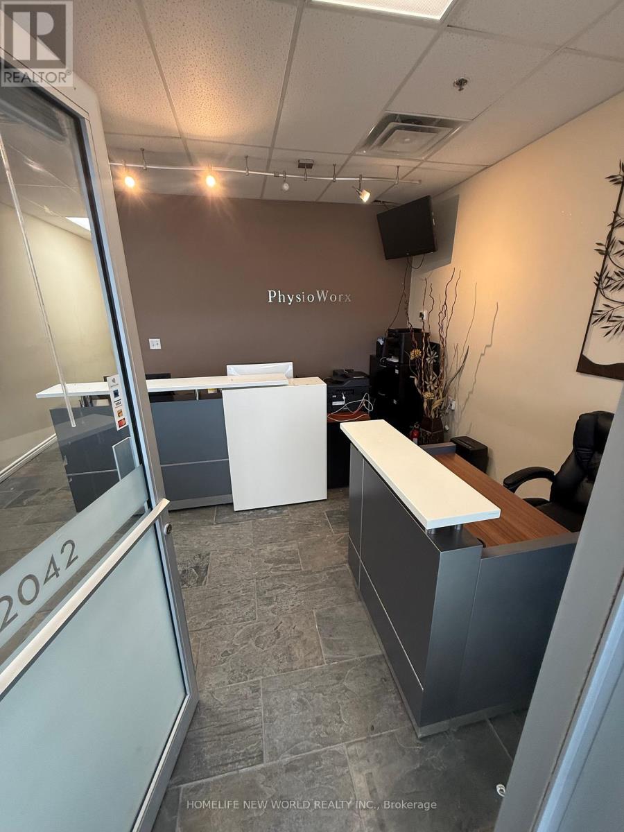 2042 Victoria Park Avenue E, Toronto, Ontario  M1R 1V2 - Photo 2 - C13010642