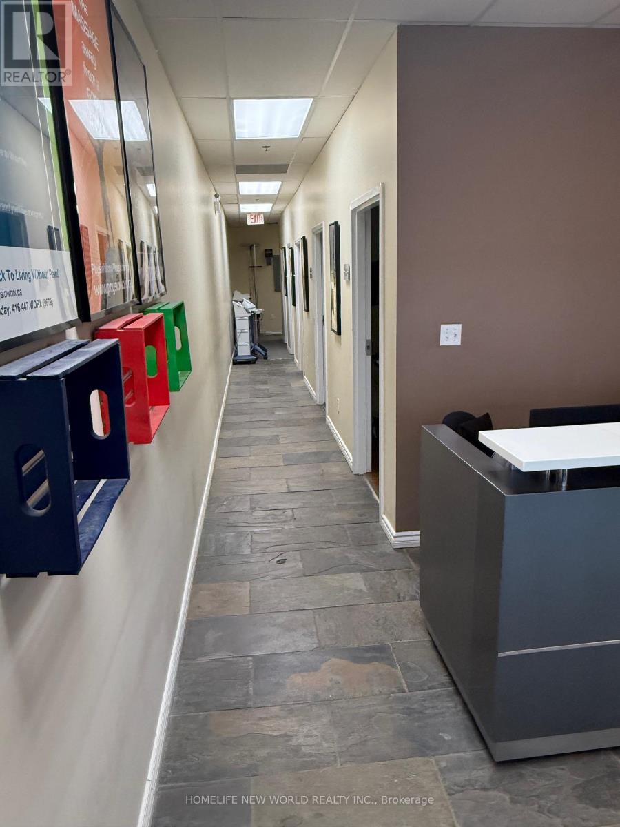 2042 Victoria Park Avenue E, Toronto, Ontario  M1R 1V2 - Photo 4 - C13010642