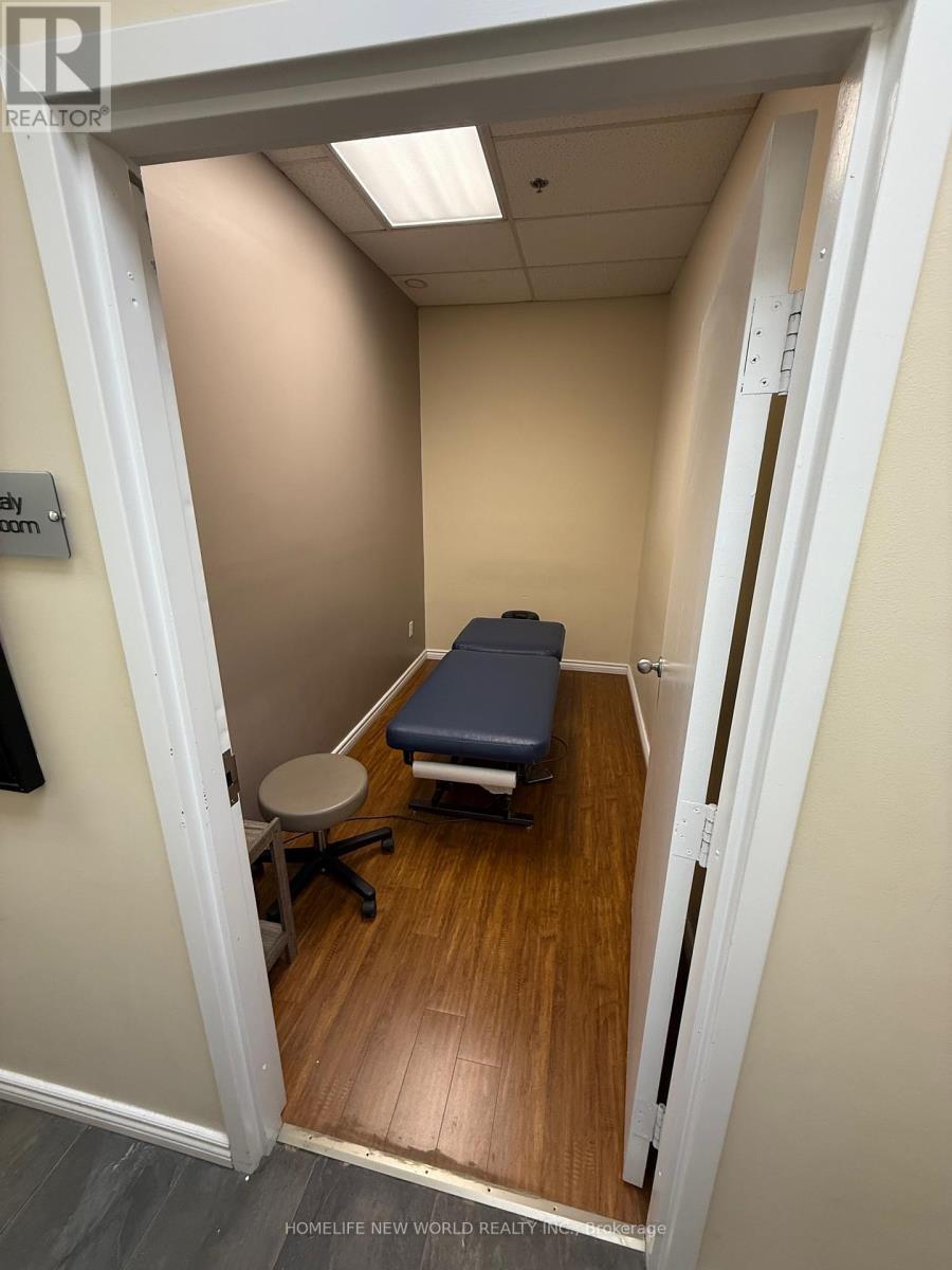 2042 Victoria Park Avenue E, Toronto, Ontario  M1R 1V2 - Photo 7 - C13010642