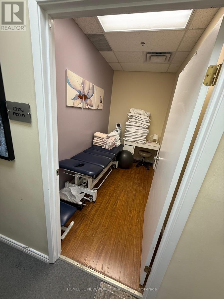 2042 Victoria Park Avenue E, Toronto, Ontario  M1R 1V2 - Photo 8 - C13010642