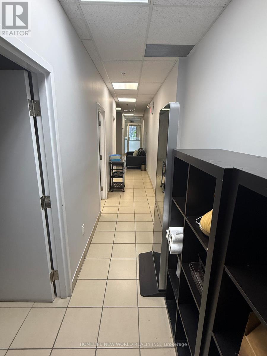 2046 Victoria Park Avenue E, Toronto, Ontario  M1R 1V2 - Photo 9 - C13010652