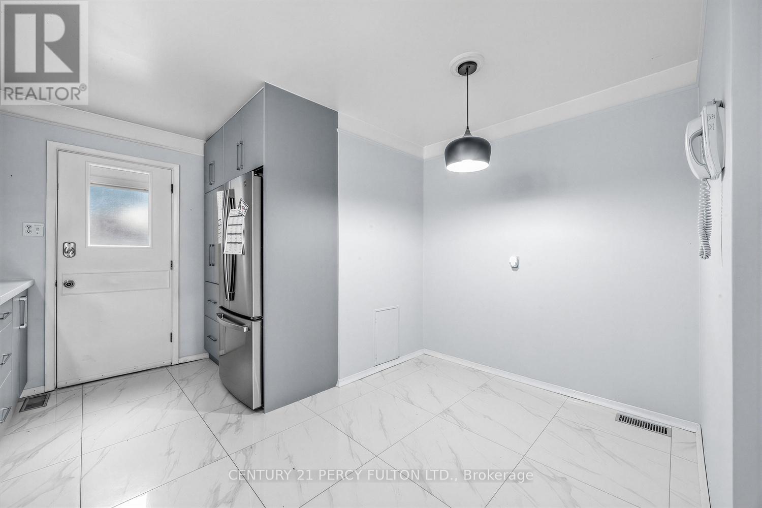 8 Gondola Crescent, Toronto, Ontario  M1G 2J3 - Photo 19 - E13010668