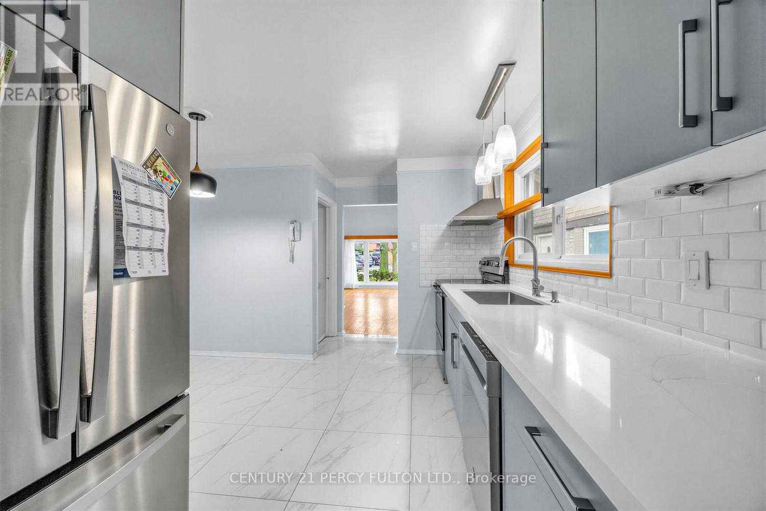 8 Gondola Crescent, Toronto, Ontario  M1G 2J3 - Photo 20 - E13010668