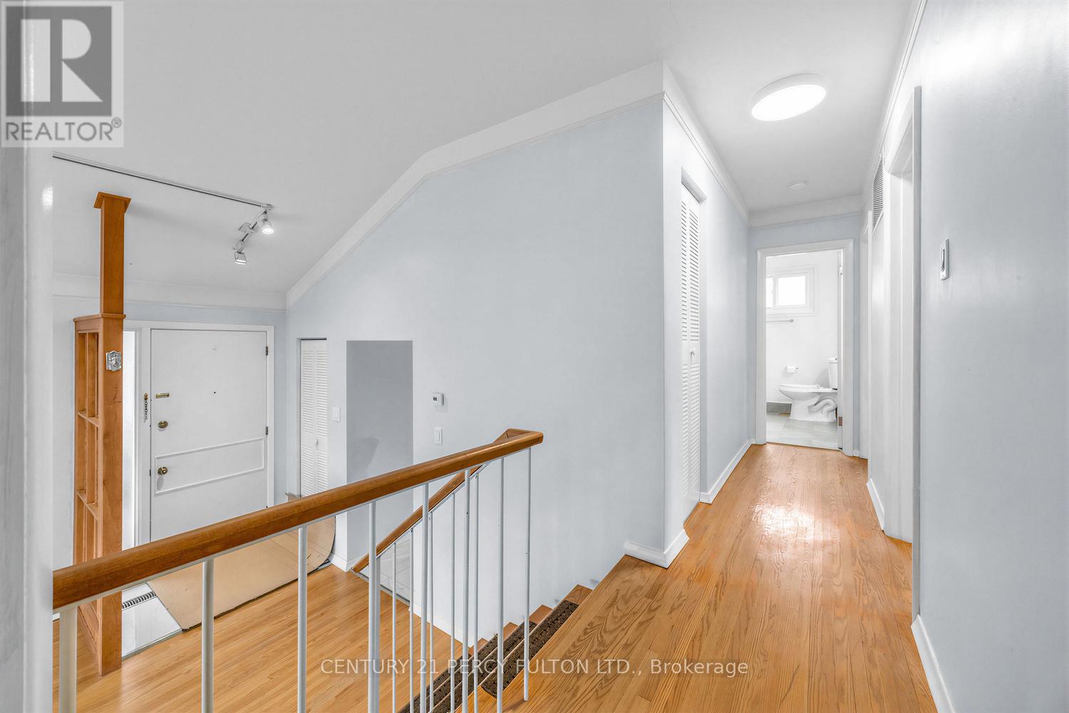 8 Gondola Crescent, Toronto, Ontario  M1G 2J3 - Photo 5 - E13010668