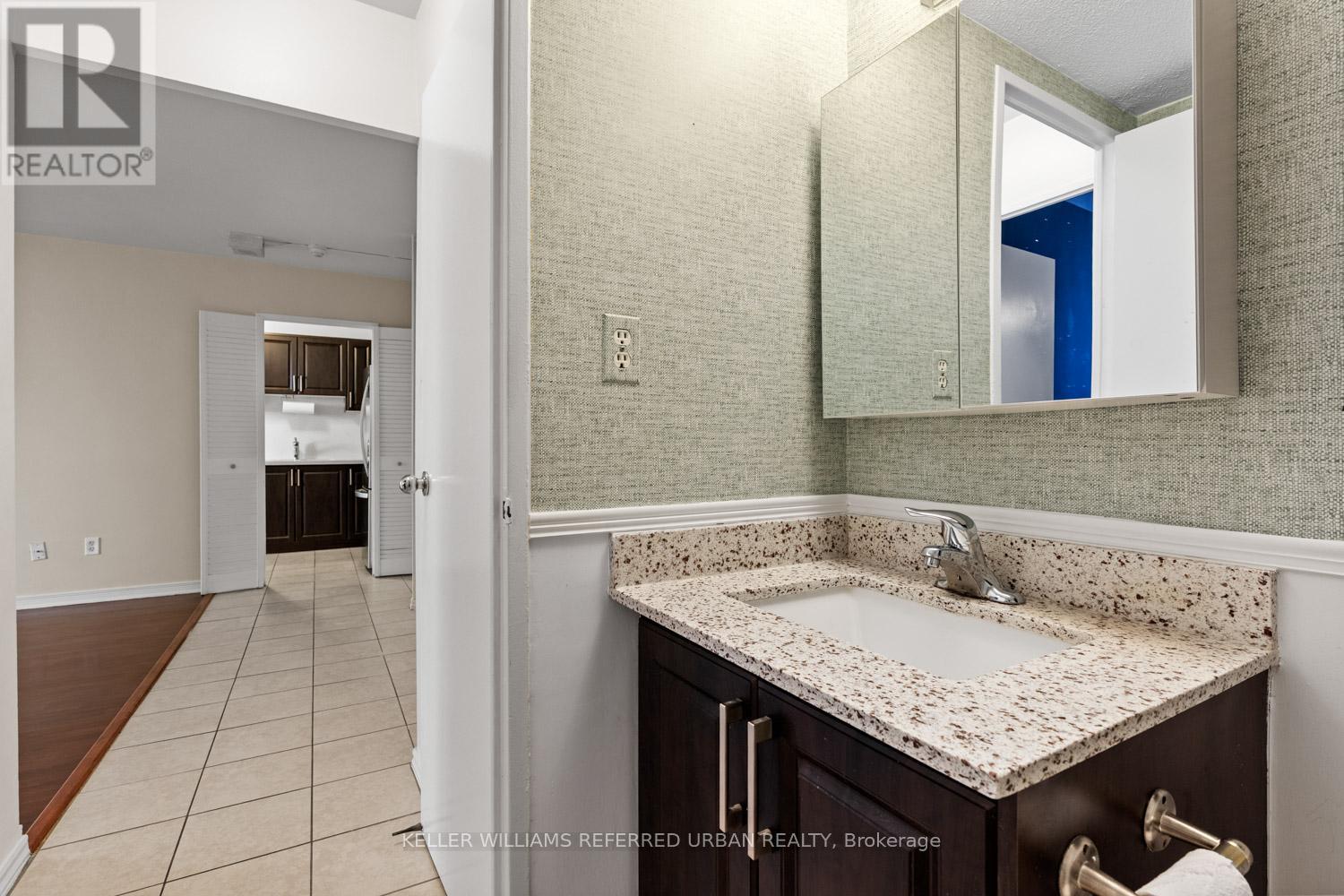 903 - 5 Massey Square, Toronto, Ontario  M4C 5L6 - Photo 11 - E13010676