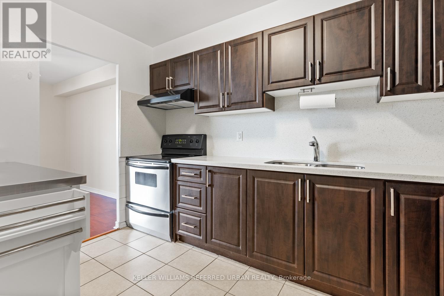 903 - 5 Massey Square, Toronto, Ontario  M4C 5L6 - Photo 6 - E13010676