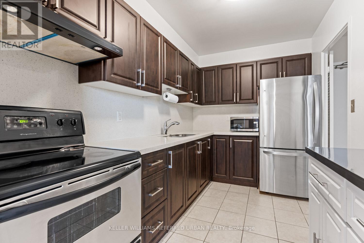 903 - 5 Massey Square, Toronto, Ontario  M4C 5L6 - Photo 7 - E13010676