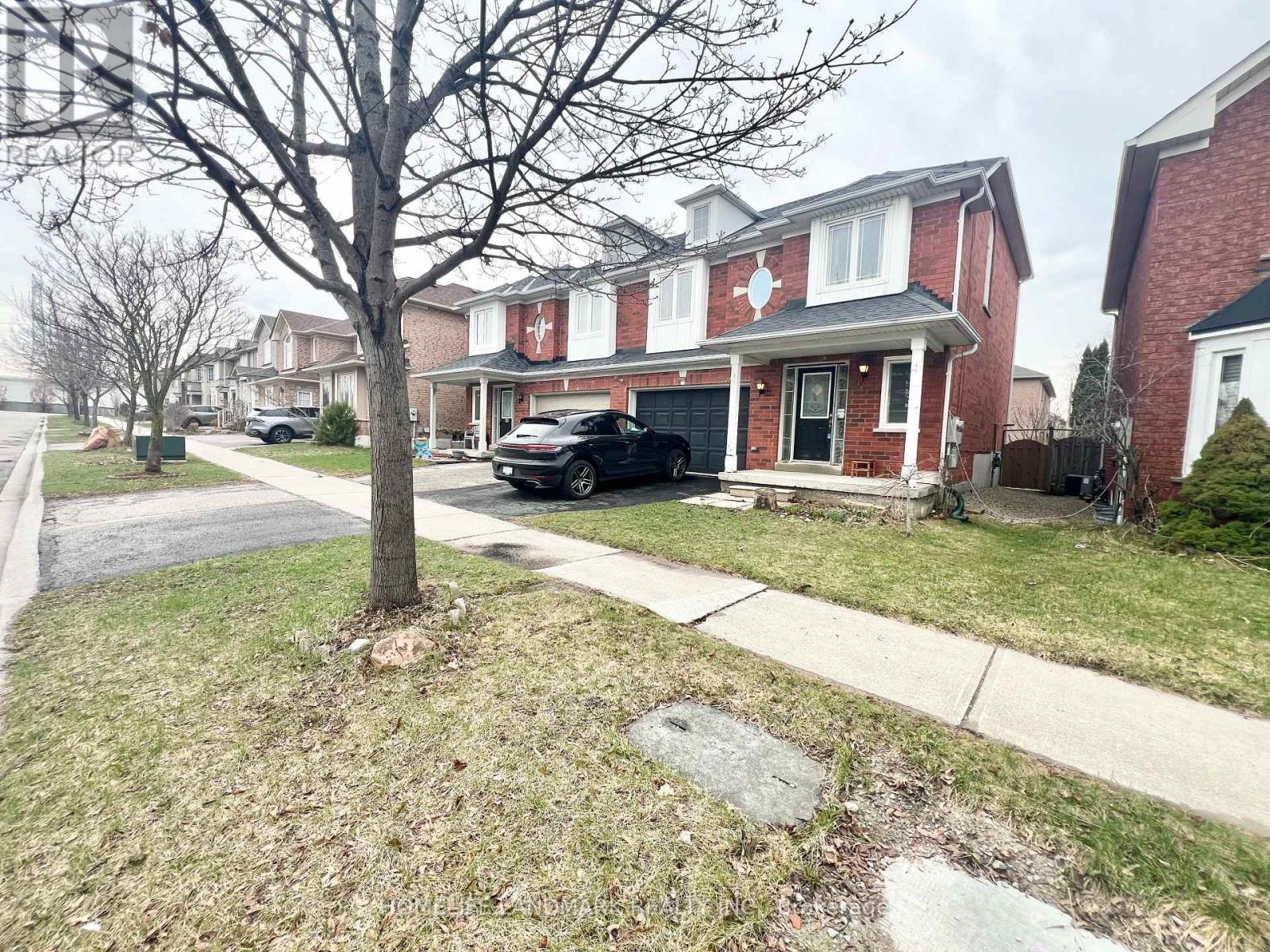 24 Holmwood Street, Richmond Hill, Ontario  L4B 4K4 - Photo 2 - N13010554