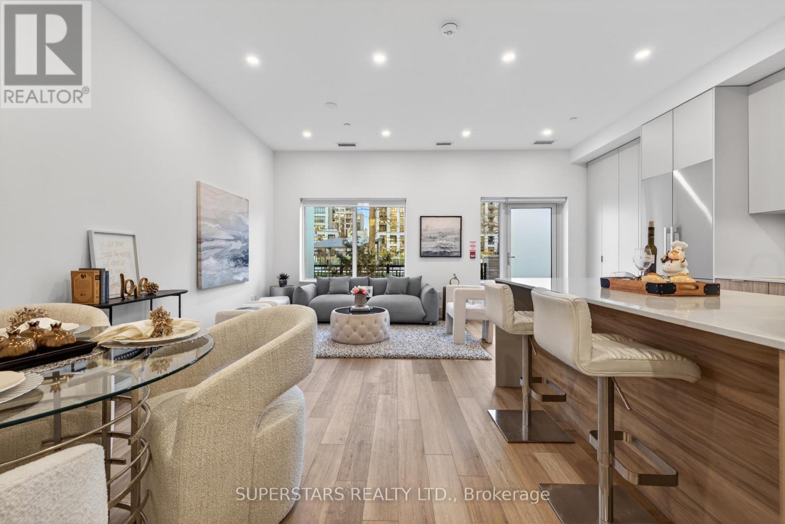 W118 - 8 Cedarland Drive, Markham, Ontario  L6G 0H4 - Photo 10 - N13010624