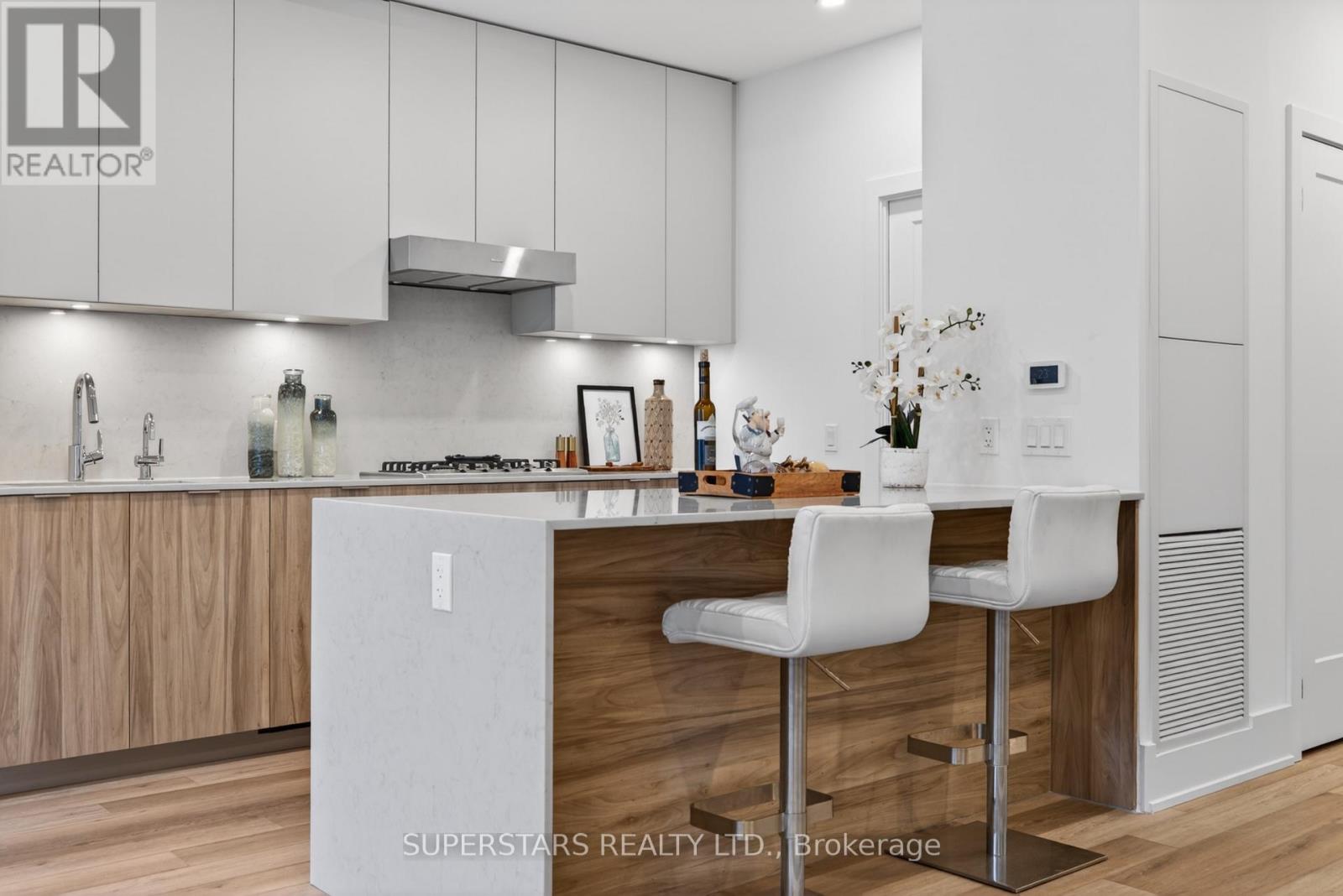 W118 - 8 Cedarland Drive, Markham, Ontario  L6G 0H4 - Photo 14 - N13010624