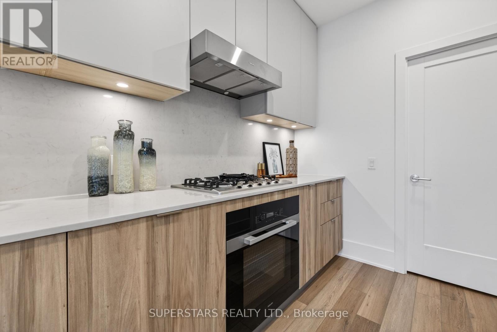 W118 - 8 Cedarland Drive, Markham, Ontario  L6G 0H4 - Photo 15 - N13010624