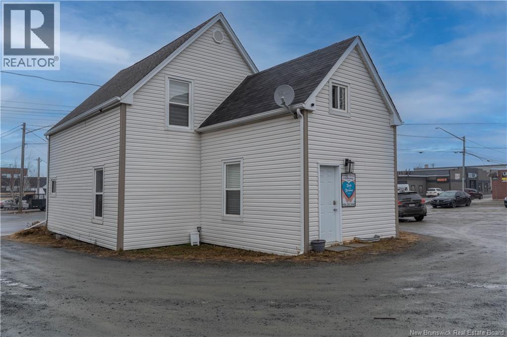 112 Duke Street, Miramichi, New Brunswick  E1N 1H2 - Photo 2 - NB134792