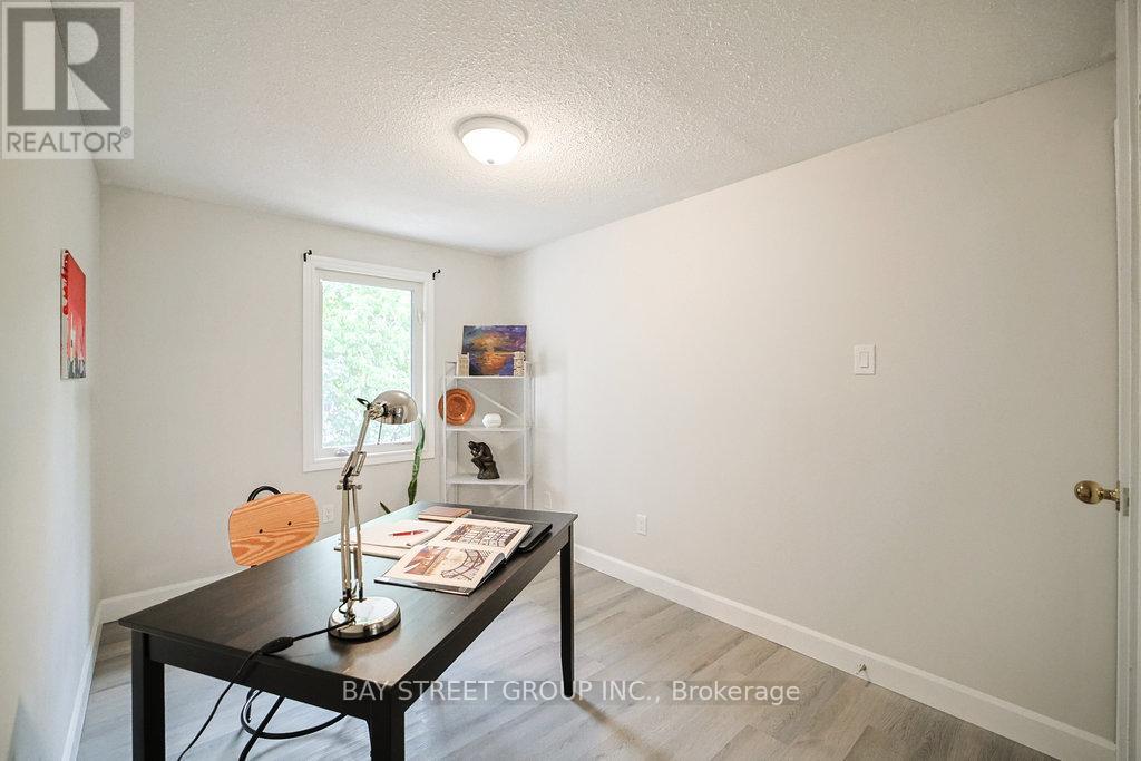 28 - 2200 Glenwood School Drive, Burlington, Ontario  L7R 4H7 - Photo 29 - W13010600