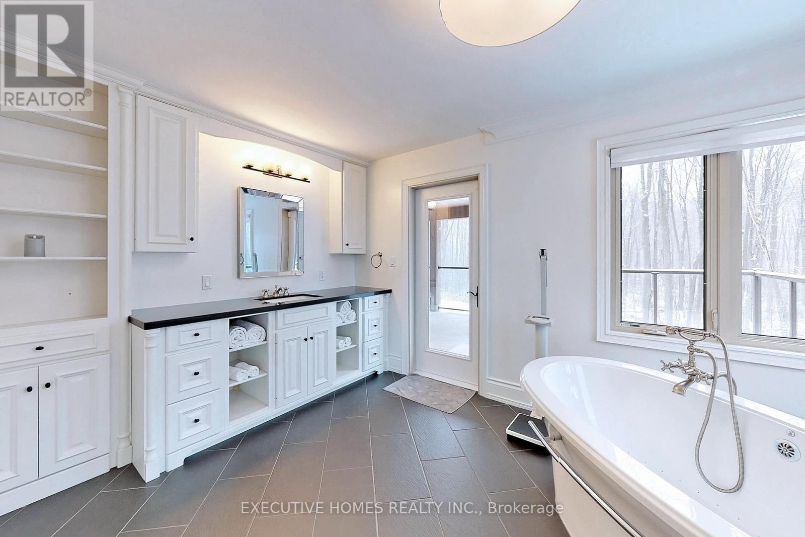 7651 Milburough Line, Milton, Ontario  L0P 1E0 - Photo 41 - W13010604