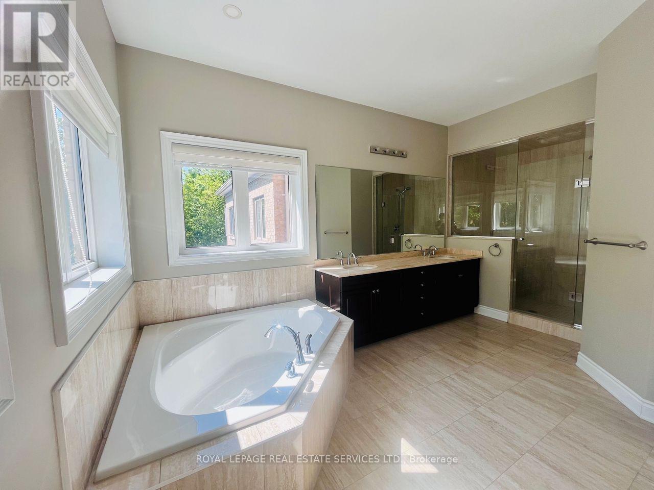 2366 Chateau Common, Oakville, Ontario  L6M 0S1 - Photo 18 - W13010618