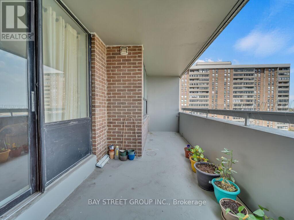 1003 - 18 Knightsbridge Road, Brampton, Ontario  L6T 3X5 - Photo 34 - W13010636