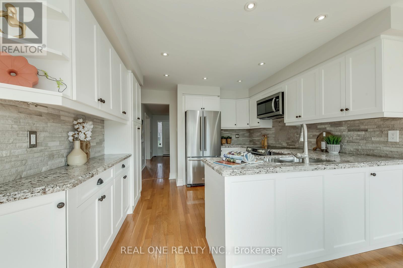 1190 Valleybrook Drive, Oakville, Ontario  L6H 4Z7 - Photo 15 - W13010638