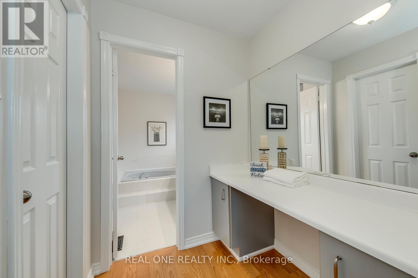 1190 Valleybrook Drive, Oakville, Ontario  L6H 4Z7 - Photo 36 - W13010638