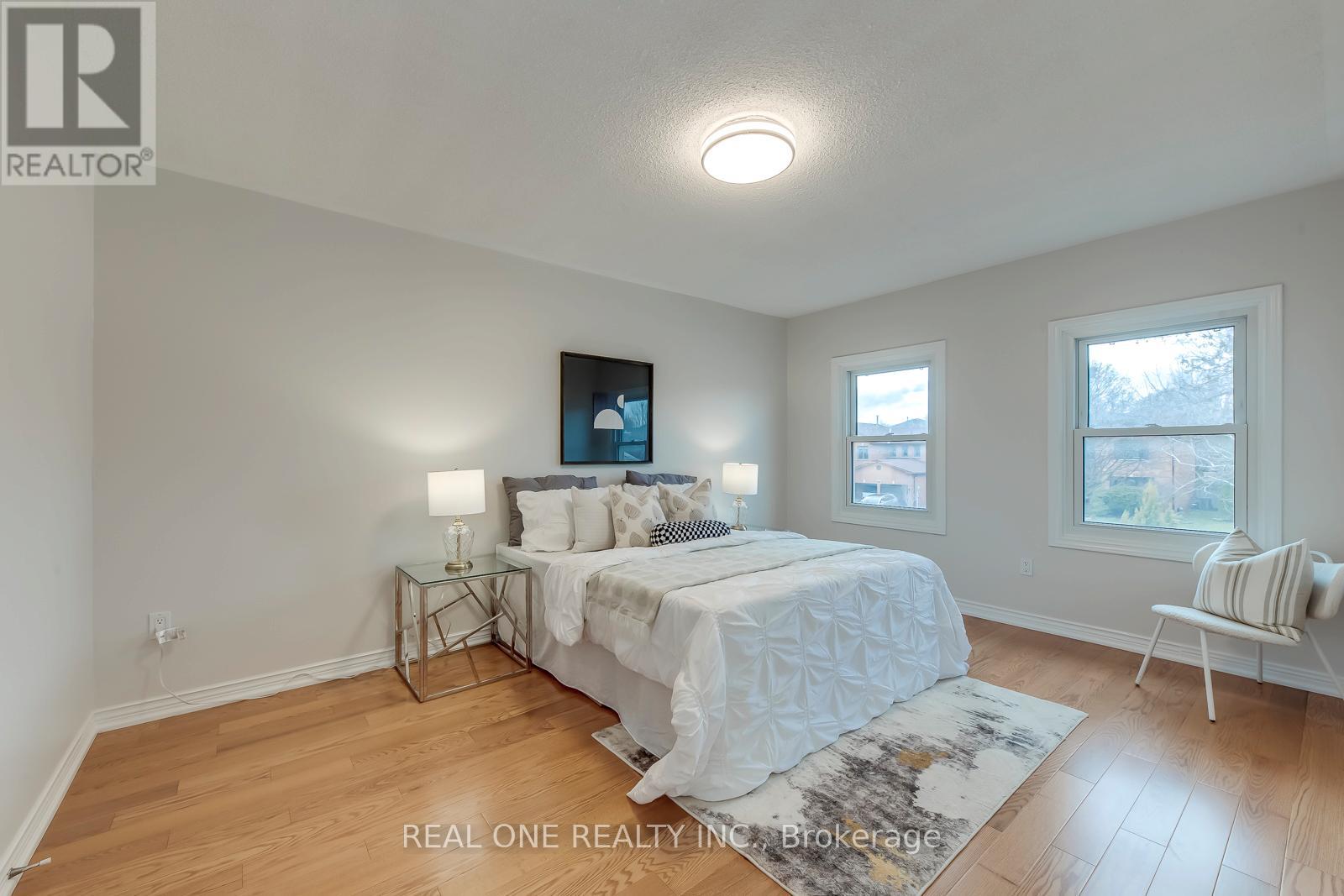 1190 Valleybrook Drive, Oakville, Ontario  L6H 4Z7 - Photo 42 - W13010638