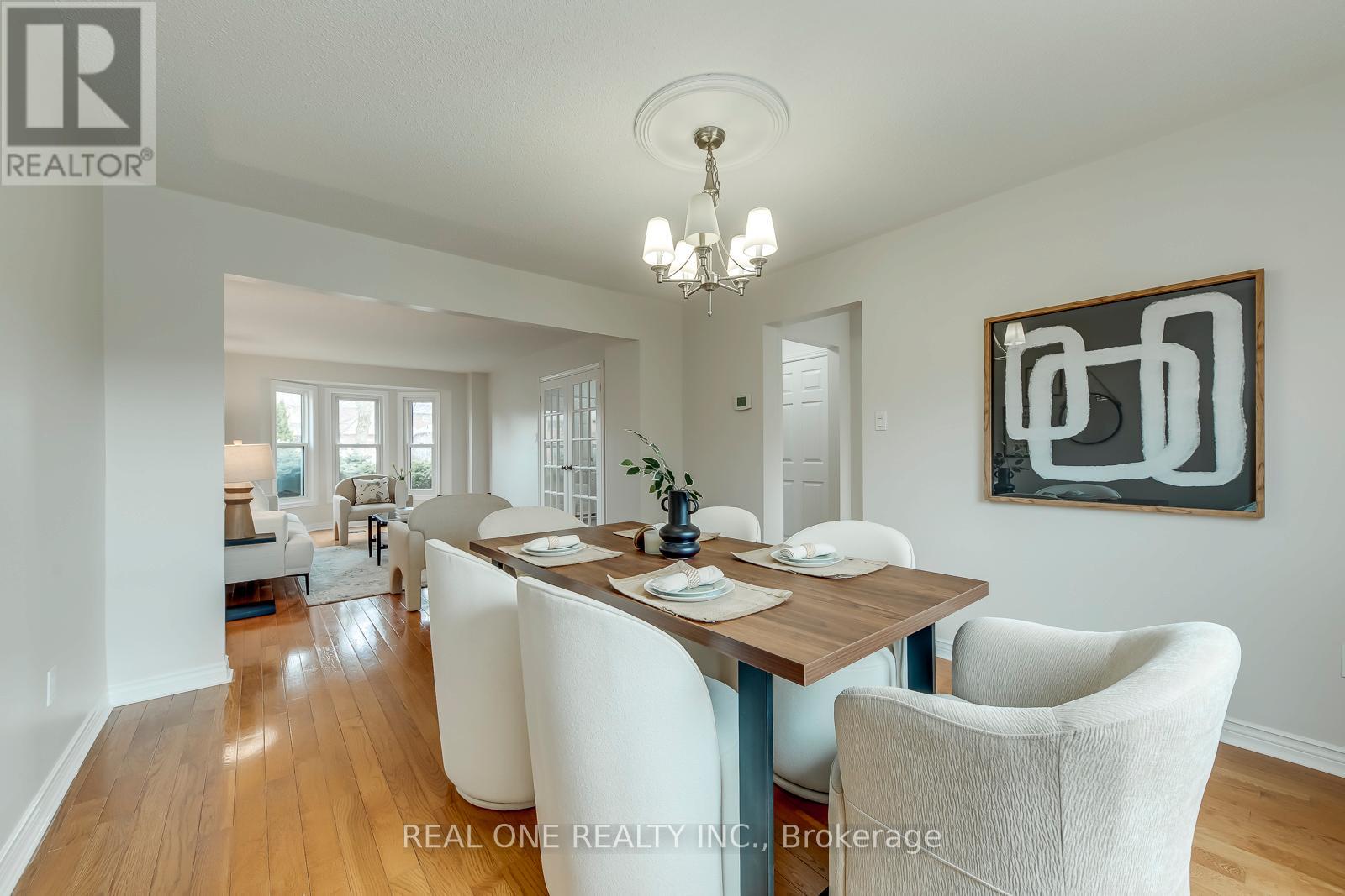 1190 Valleybrook Drive, Oakville, Ontario  L6H 4Z7 - Photo 9 - W13010638