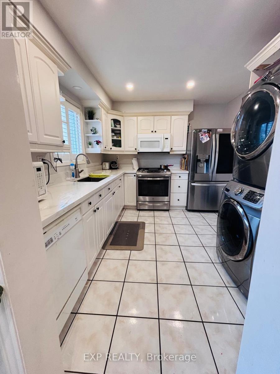 Main - 3082 Cantelon Crescent, Mississauga, Ontario  L5N 3J8 - Photo 6 - W13010666