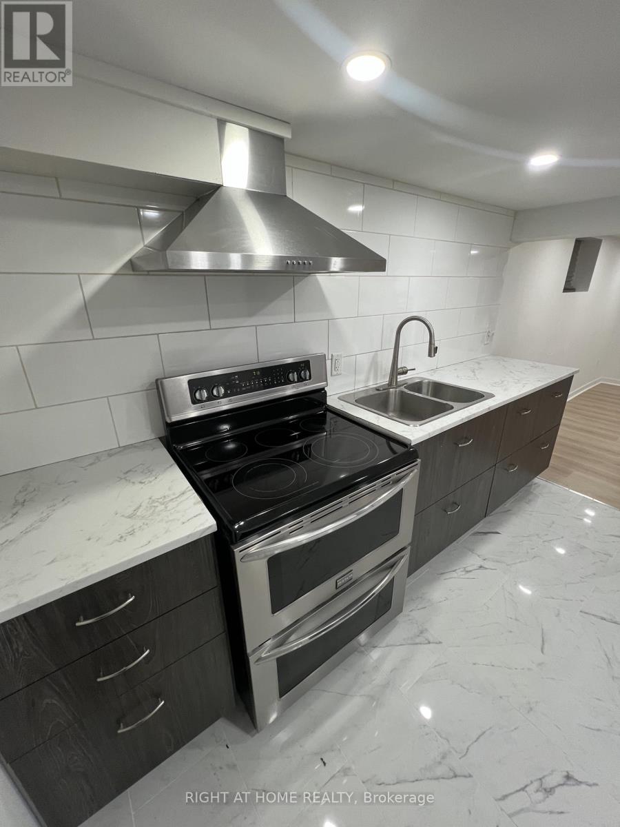 186 Schell Avenue, Toronto, Ontario  M6E 2T2 - Photo 5 - W13010674