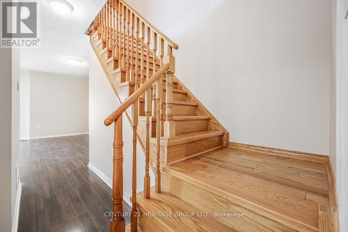 5602 Cortina Crescent, Mississauga, Ontario  L4Z 3R3 - Photo 5 - W13010684