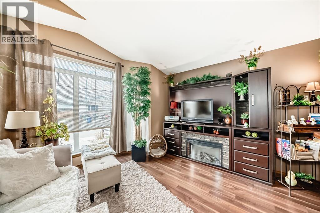 493 Squamish Lane W, Lethbridge, Alberta  T1K 7W7 - Photo 3 - A2301149