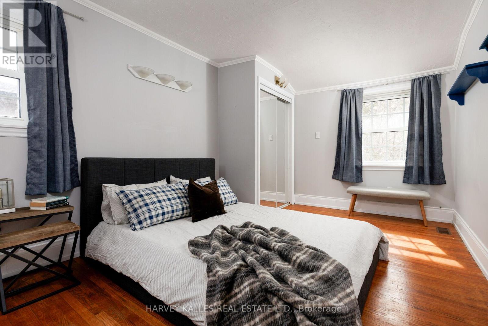 4 Twenty Third Street, Toronto, Ontario  M8V 3M7 - Photo 35 - W13010394