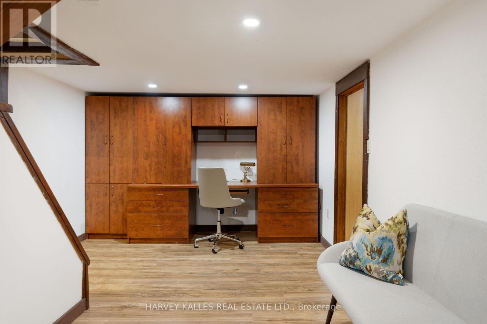 4 Twenty Third Street, Toronto, Ontario  M8V 3M7 - Photo 37 - W13010394