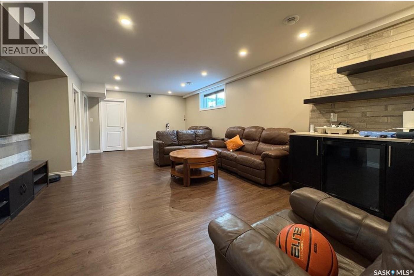 4301 Green Poplar Lane, Regina, Saskatchewan  S4V 1R1 - Photo 6 - SK033216