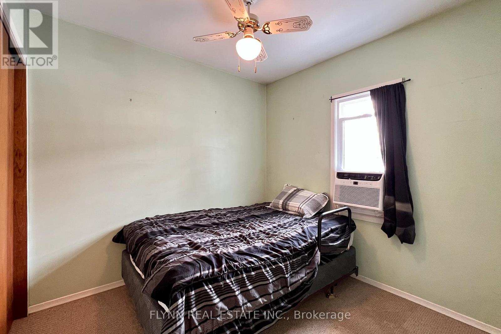 6594 Barker Street, Niagara Falls, Ontario  L2G 1Y8 - Photo 11 - X13010656