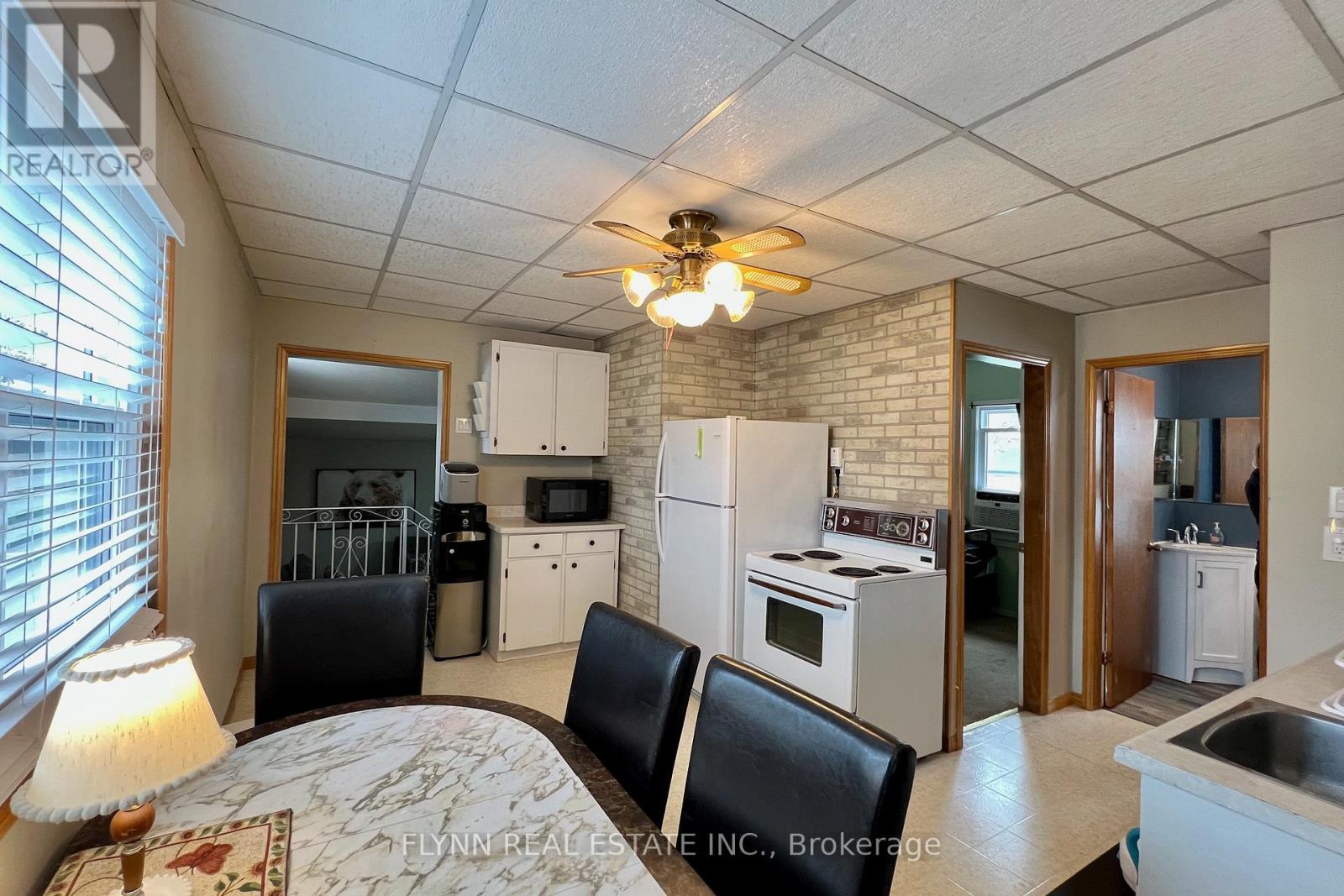 6594 Barker Street, Niagara Falls, Ontario  L2G 1Y8 - Photo 7 - X13010656
