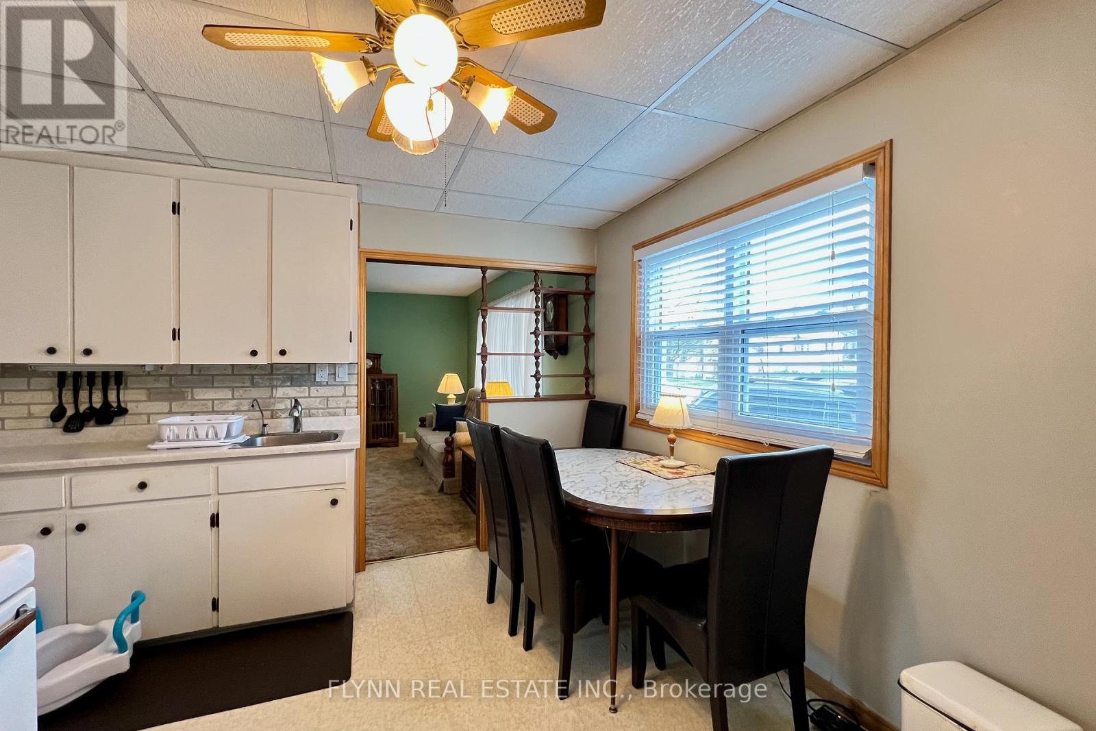 6594 Barker Street, Niagara Falls, Ontario  L2G 1Y8 - Photo 9 - X13010656