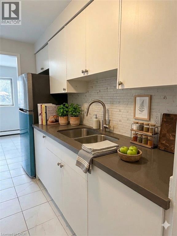 15 Mowat Boulevard Unit# 4, Kitchener, Ontario  N2E 1J1 - Photo 3 - 40821570