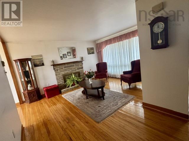 3339 Emerlad Street, New Waterford, Nova Scotia  B1H 1H7 - Photo 10 - 202607712
