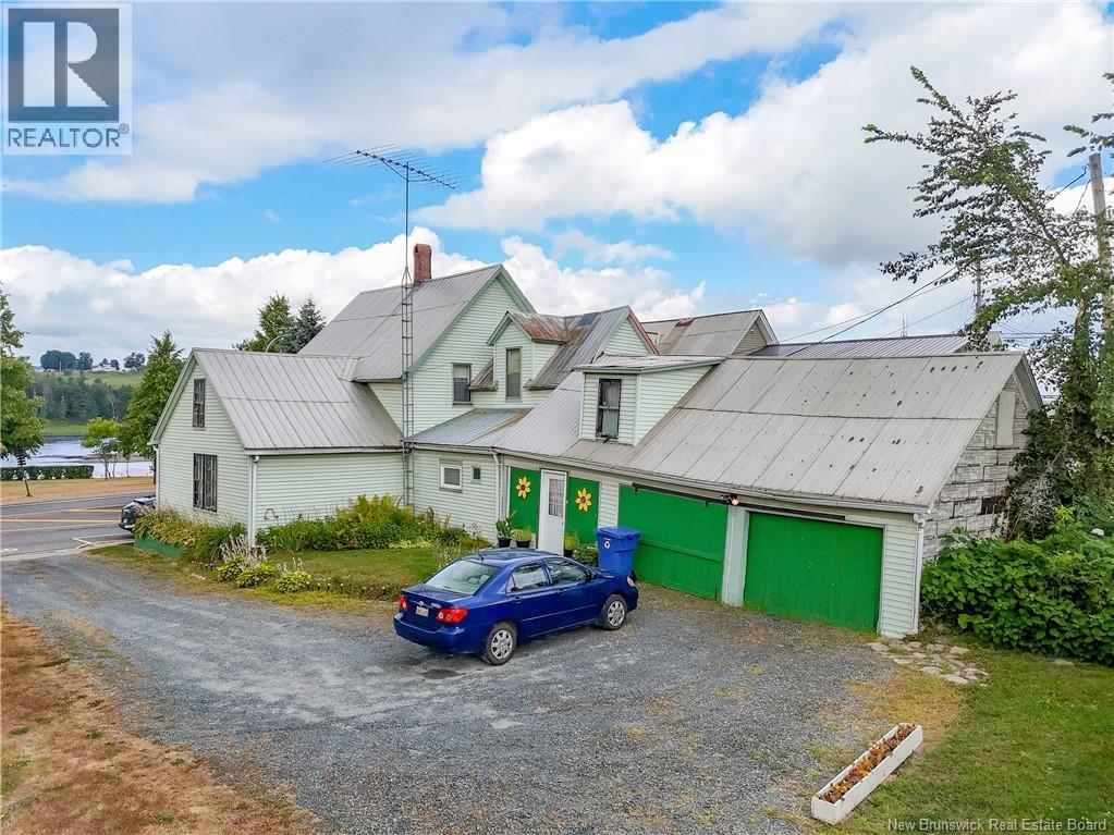 <h3>$114,900</h3><p>406 Main Street, Hartland, New Brunswick</p>